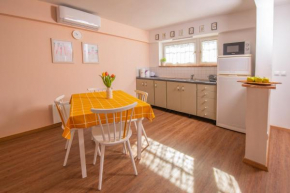 LIPA apartment with garden